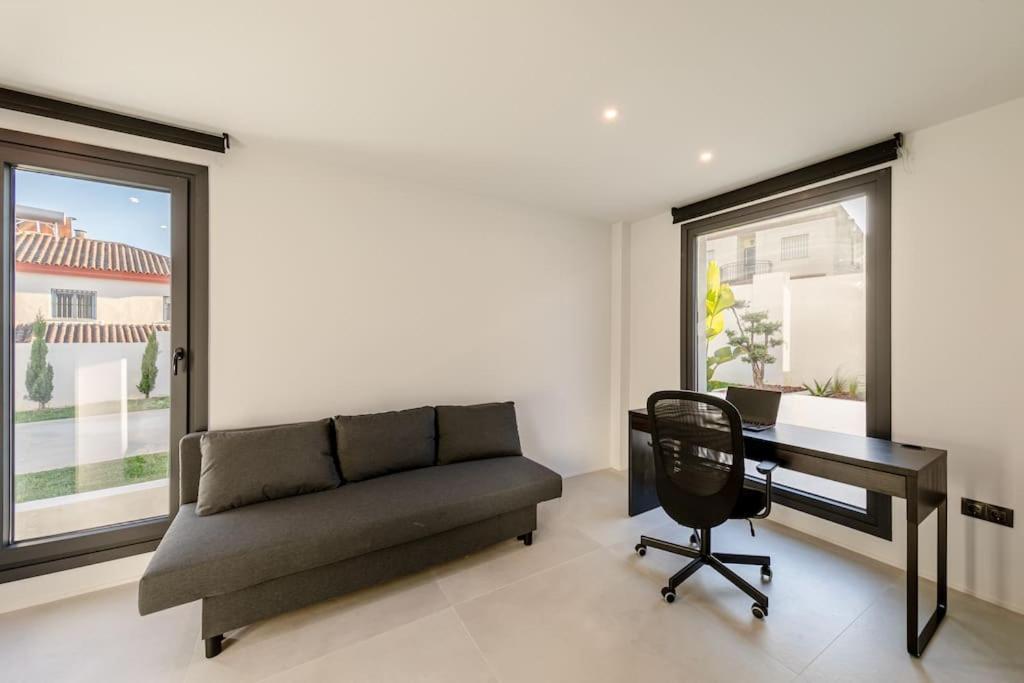 Villa Con Piscina Privada Gelves Exterior foto